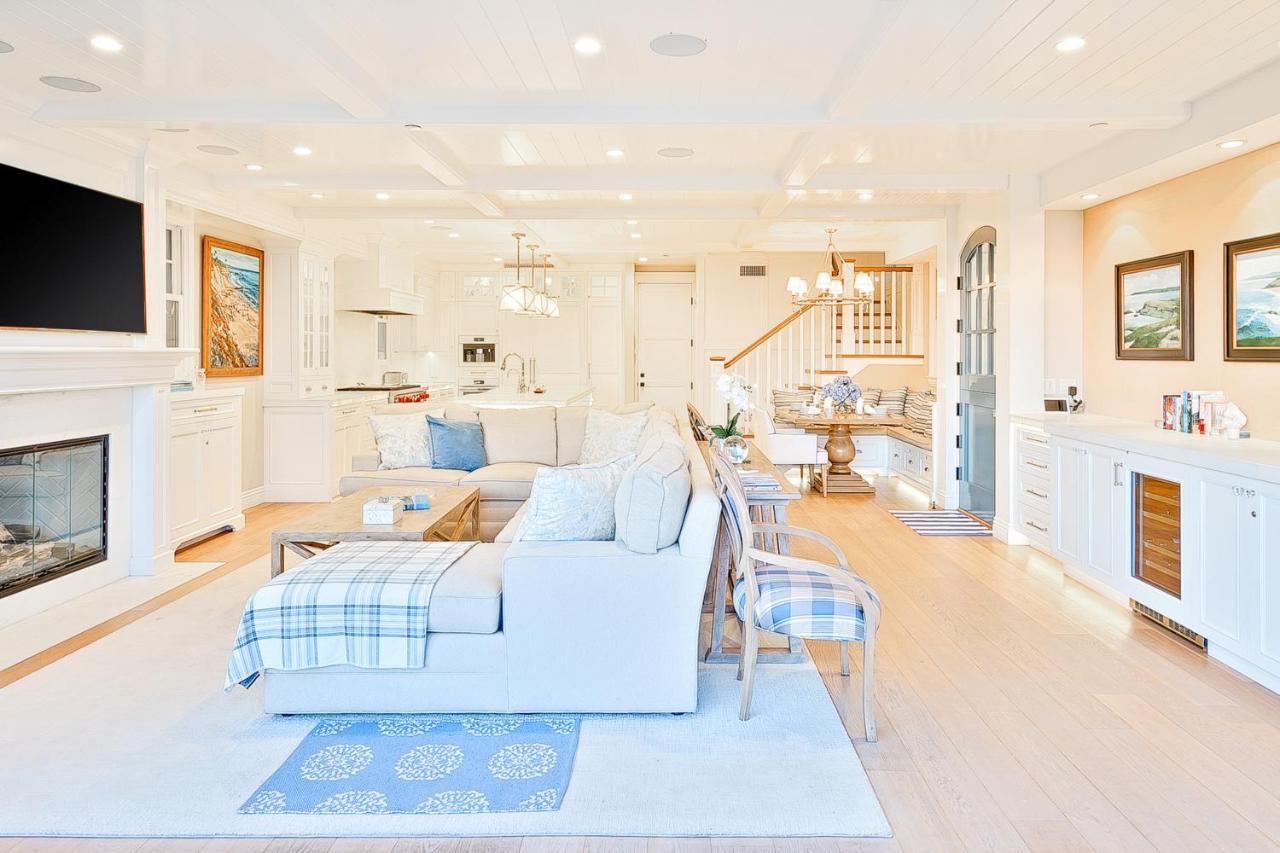 Luxury Beach Front Escape Нюпорт Бийч Екстериор снимка